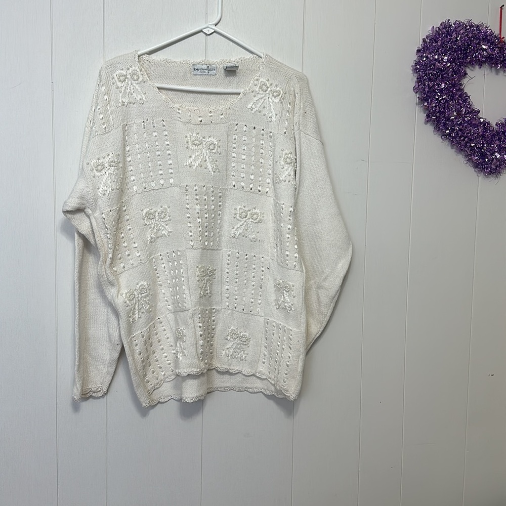 - Vintage by design ivory sweater with bows